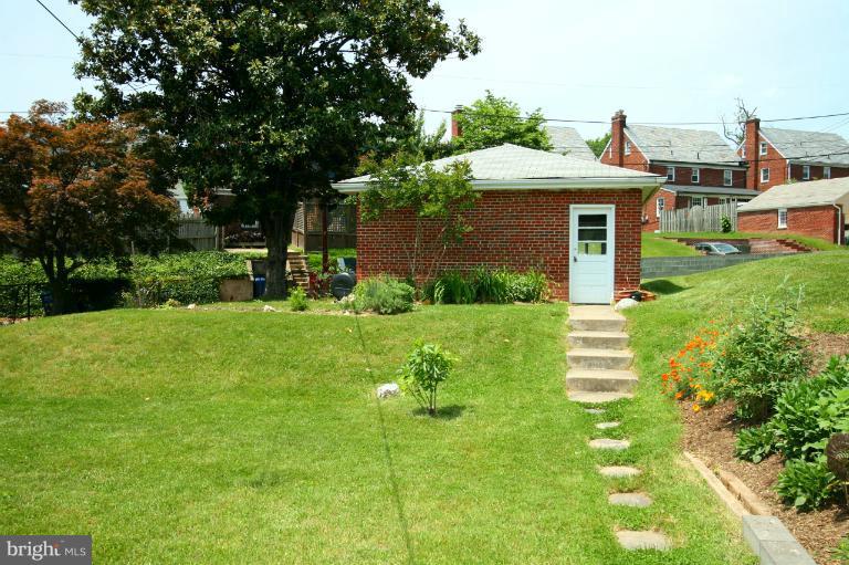 1457 Northgate Road Northwest Washington, DC 20012 - Photo 15 of 26 Exterior (Rear)