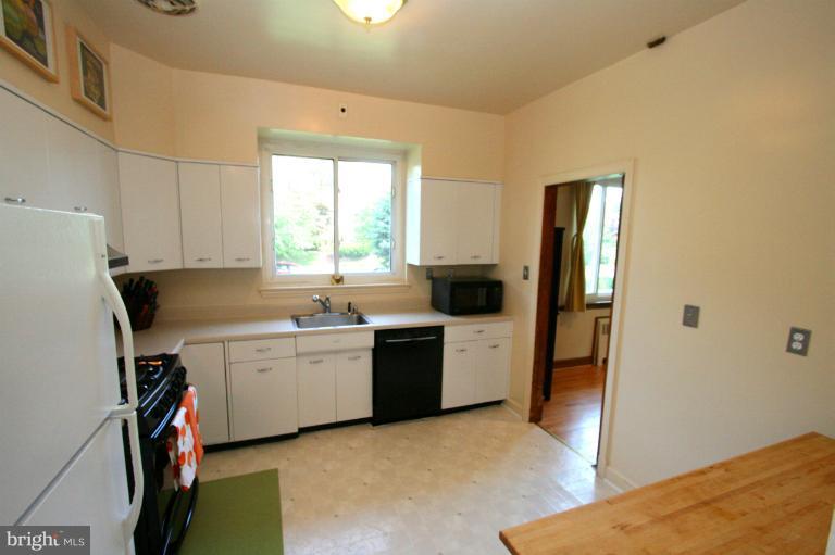 1457 Northgate Road Northwest Washington, DC 20012 - Photo 19 of 26 Kitchen