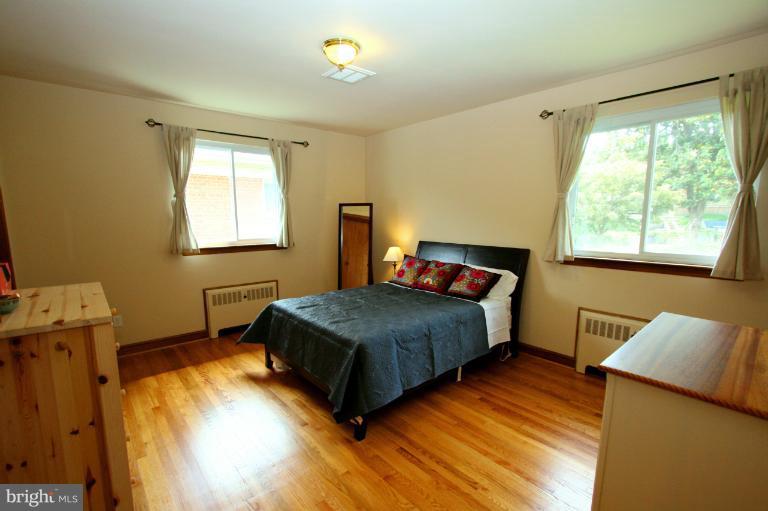 1457 Northgate Road Northwest Washington, DC 20012 - Photo 20 of 26 Bedroom (Master)