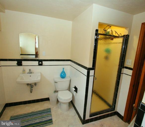 1457 Northgate Road Northwest Washington, DC 20012 - Photo 22 of 26 Bath