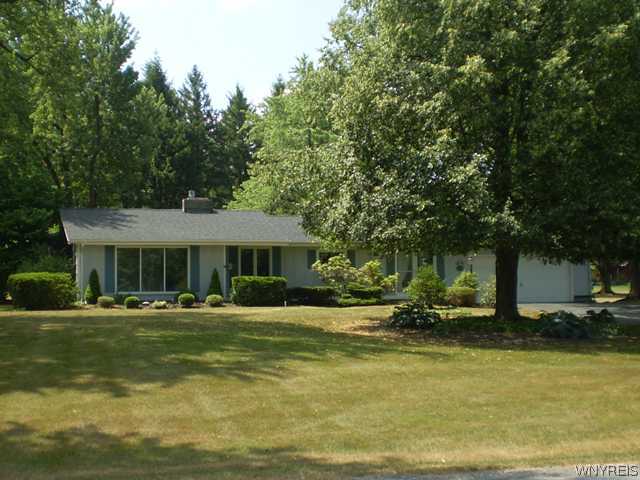 960 Rice Road Elma, NY 14059 - Photo 1 of 1 Exterior Front