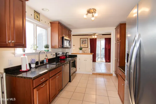 $249,900 | 14 Grove Avenue, Hudson Falls, NY 12839