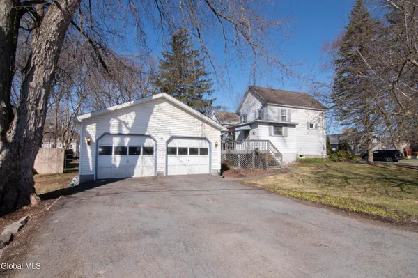$249,900 | 14 Grove Avenue, Hudson Falls, NY 12839