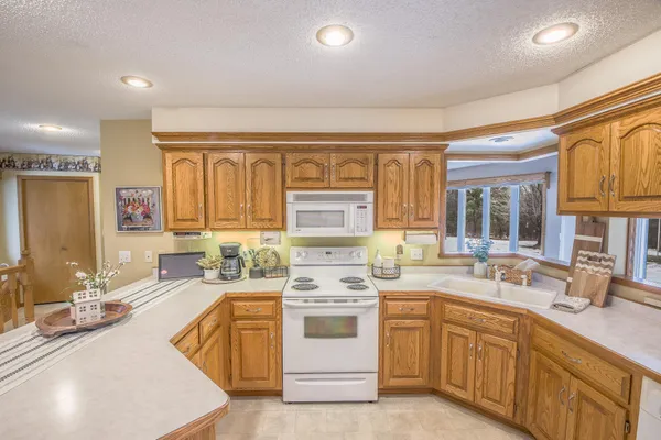 $525,000 | 12141 Fantail Road, Royalton, MN 56373