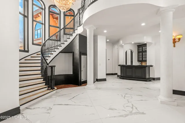 a view of a livingroom with furniture window and outdoor view