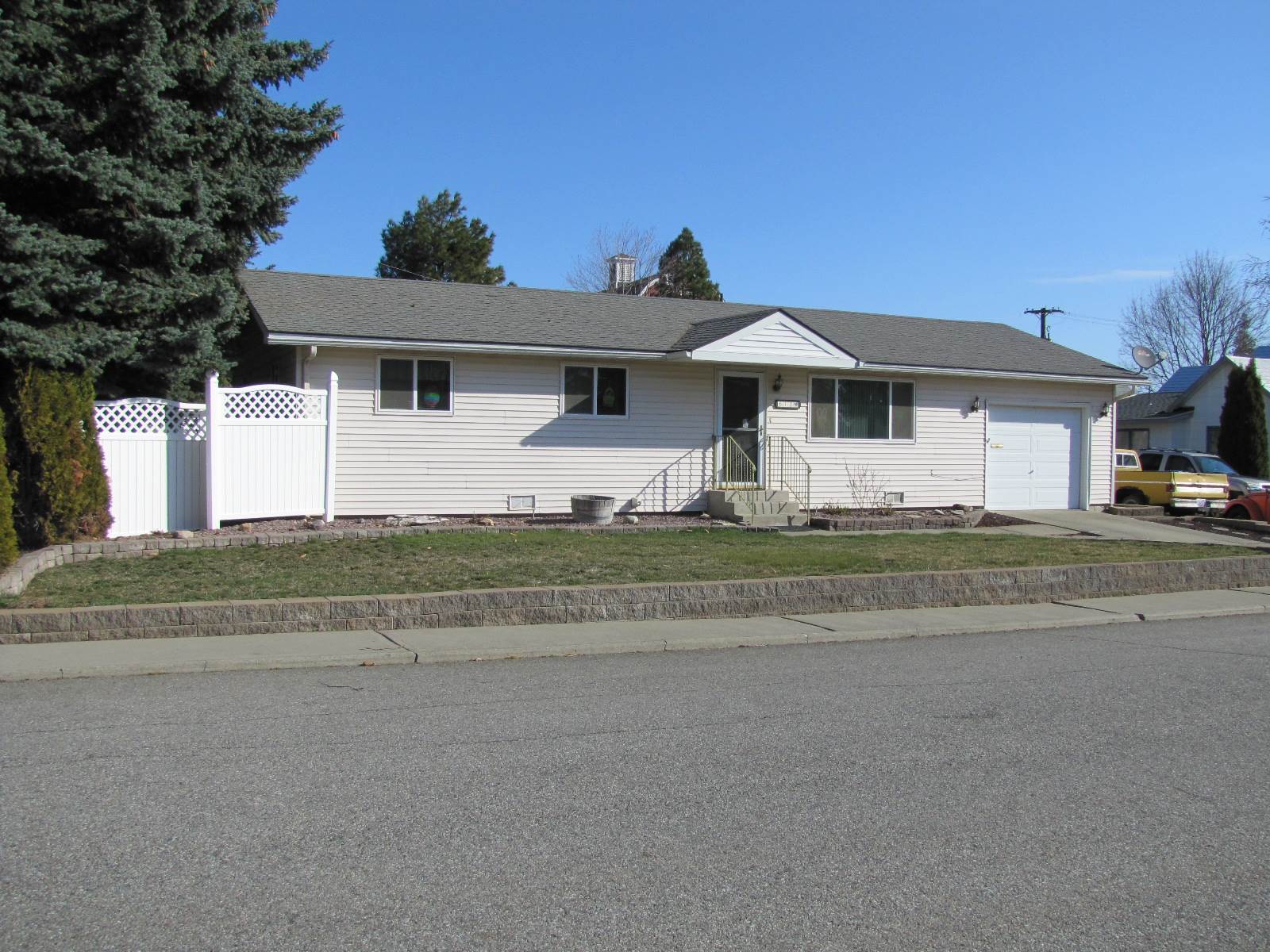 612 West 6th Street Cheney, WA 99004 - Photo 2 of 39 Gallery Image 2