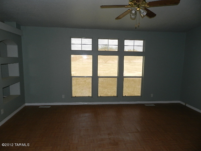 5597 North Whitetail Road Marana, AZ 85653 - Photo 10 of 24