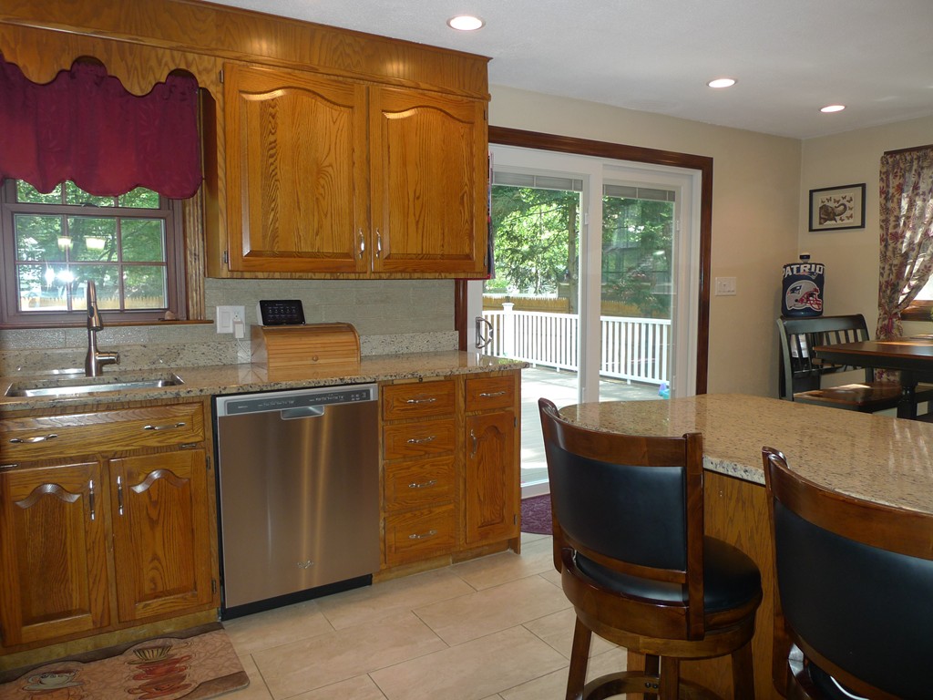 35 Donald Road Billerica, MA 01821 - Photo 8 of 26