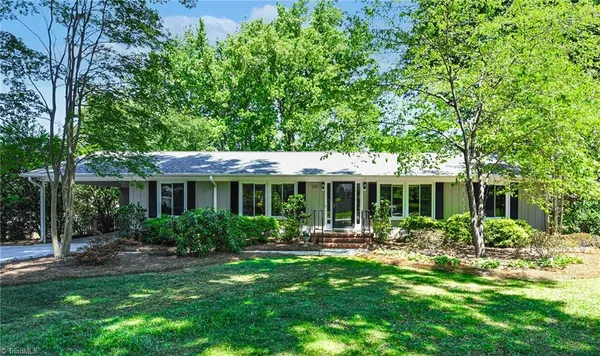 $386,000 | 20 Devonshire Drive, Greensboro, NC 27410
