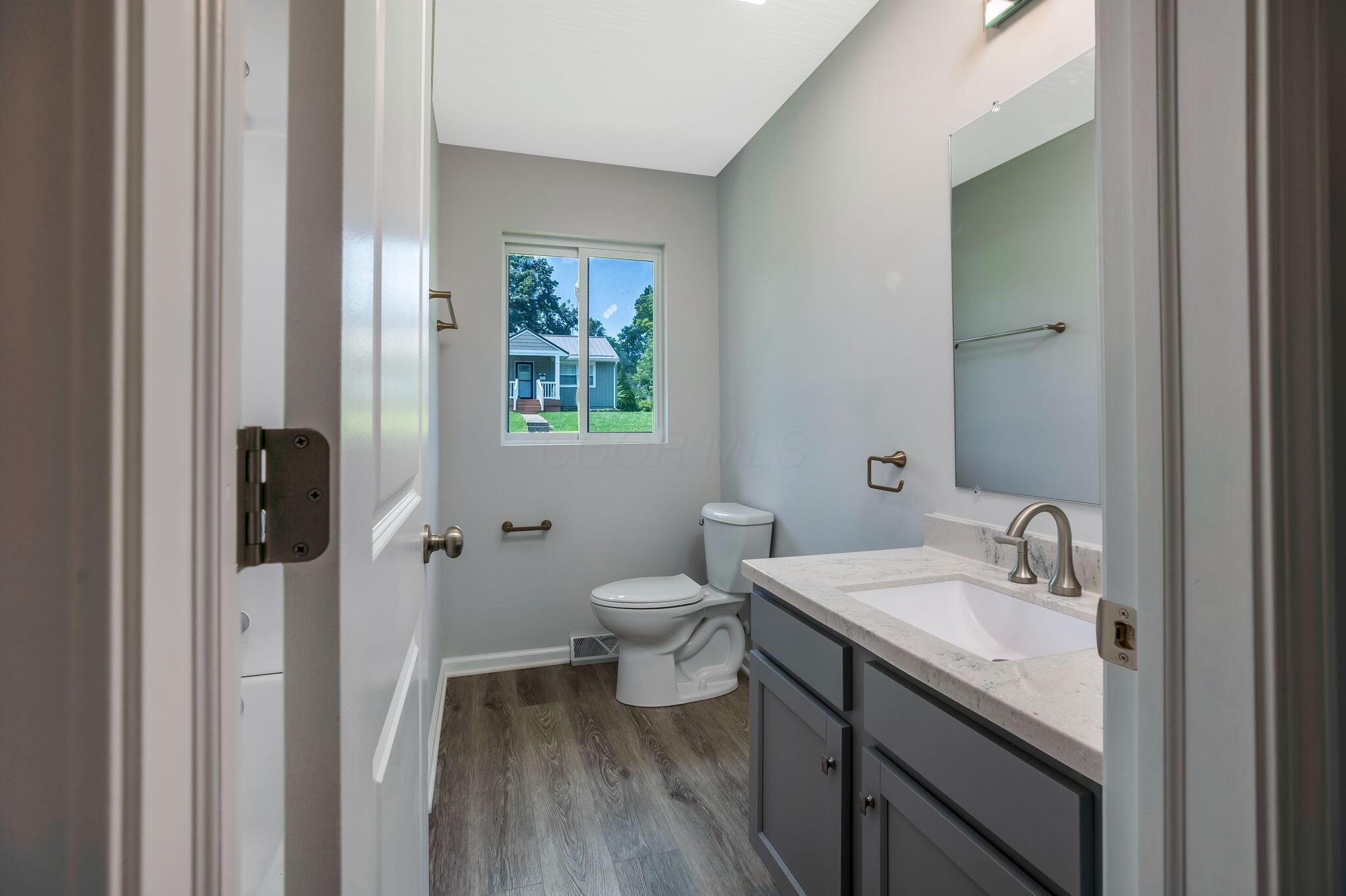 928 Rutter Avenue Lancaster, OH 43130 - Photo 24 of 87 Full Bath- Entry