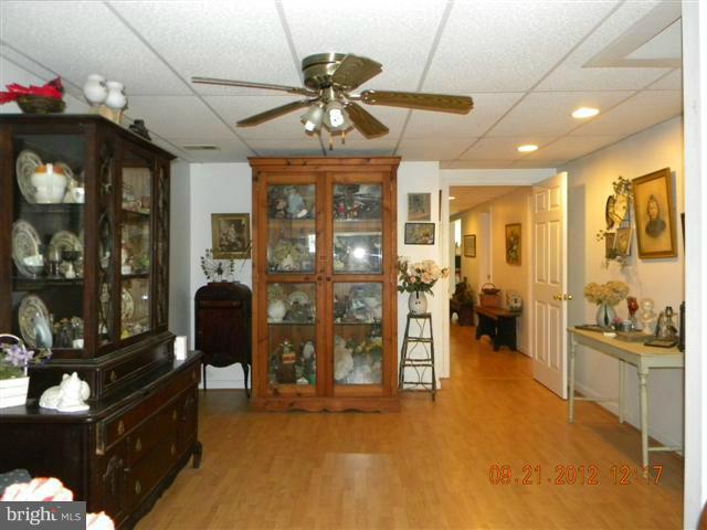 1805 Albert Rill Road Hampstead, MD 21074 - Photo 11 of 30 Family Room