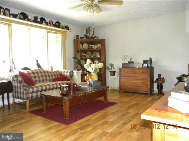 1805 Albert Rill Road Hampstead, MD 21074 - Photo 16 of 30 Living Room