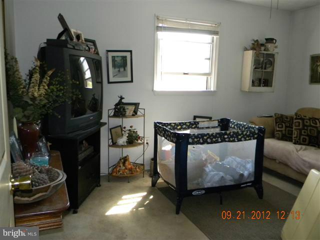 1805 Albert Rill Road Hampstead, MD 21074 - Photo 18 of 30 Bedroom