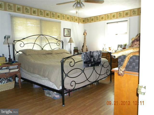 1805 Albert Rill Road Hampstead, MD 21074 - Photo 20 of 30 Bath (Master)