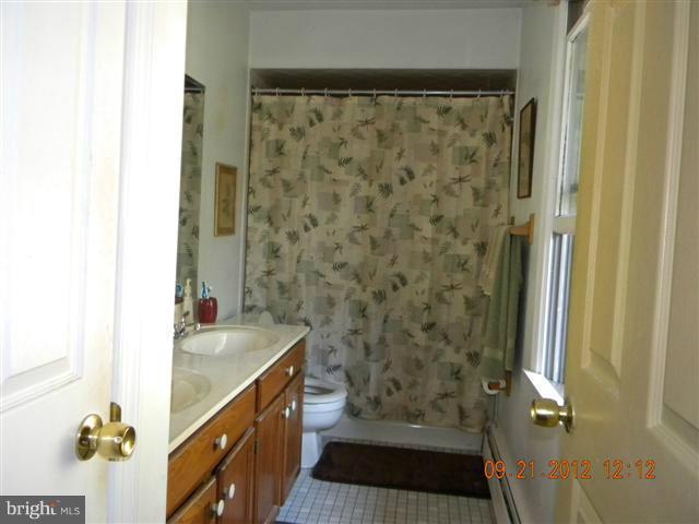 1805 Albert Rill Road Hampstead, MD 21074 - Photo 3 of 30 Bath (Master)