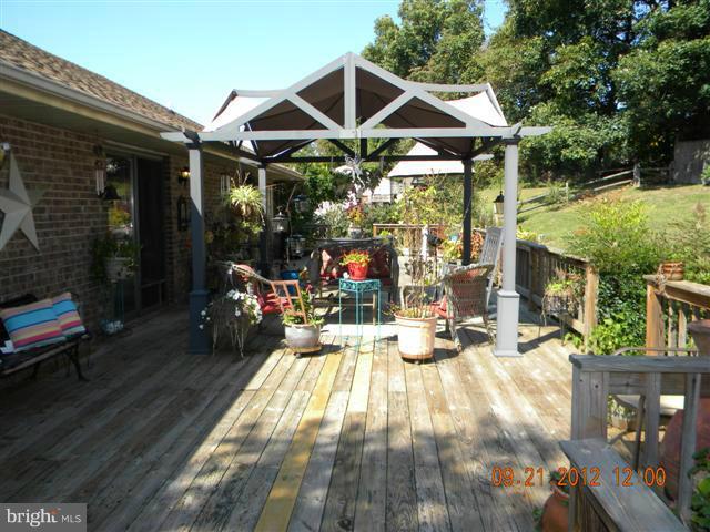 1805 Albert Rill Road Hampstead, MD 21074 - Photo 5 of 30 REAR DECK