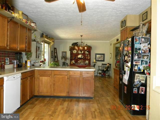 1805 Albert Rill Road Hampstead, MD 21074 - Photo 6 of 30 Kitchen