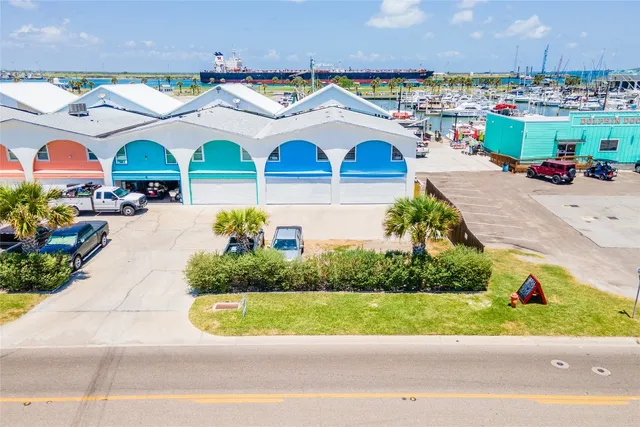 $899,000 | 318 West Cotter Avenue, Unit 2, Port Aransas, TX 78373