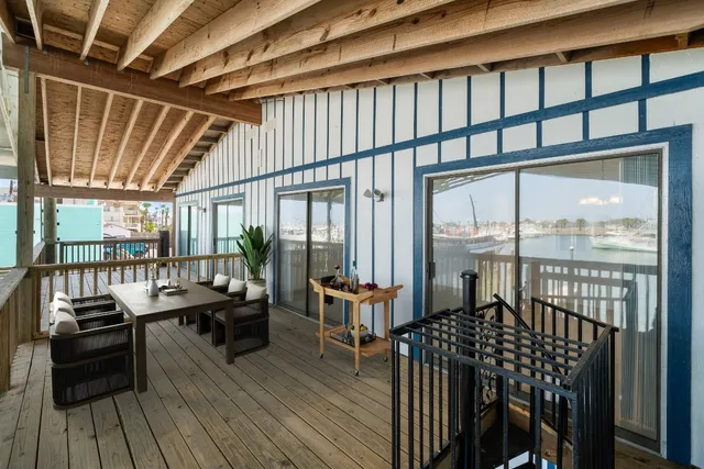 $899,000 | 318 West Cotter Avenue, Unit 2, Port Aransas, TX 78373