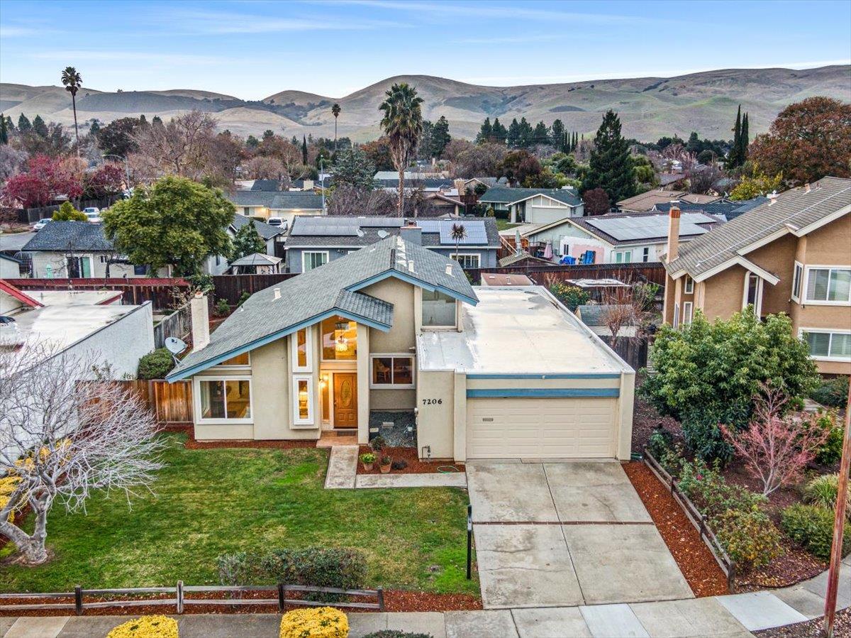 7206 Vía Lomas San Jose, CA 95139 - Photo 31 of 37 a view of a back yard of the house