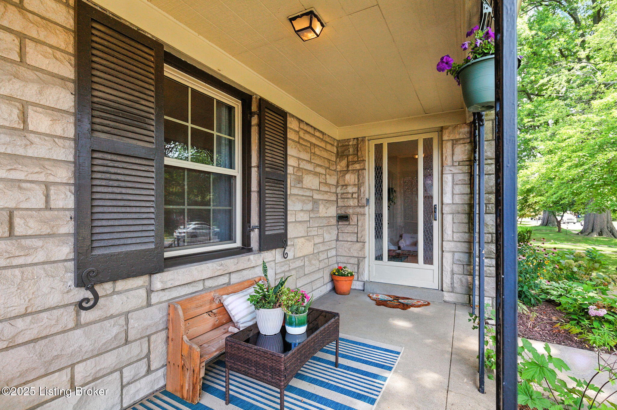 1015 Greenleaf Road Louisville, KY 40213 - Photo 5 of 60 1015 Greenleaf Rd-1717