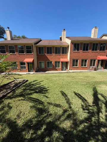 $2,050 | 3207 Shamrock Street East, Unit 33, Tallahassee, FL 32309