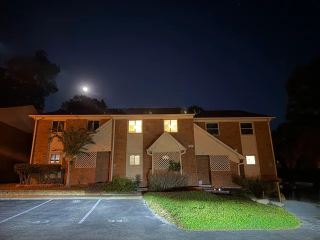 $2,050 | 3207 Shamrock Street East, Unit 33, Tallahassee, FL 32309