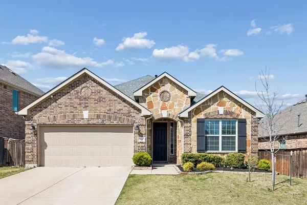 $439,900 | 916 Llano Falls Drive, McKinney, TX 75071