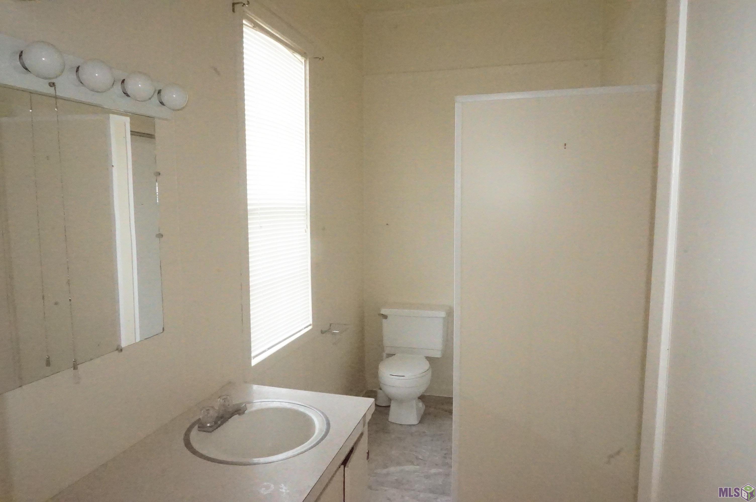 2016 Highway 182, Unit 3 Raceland, LA 70394 - Photo 10 of 30