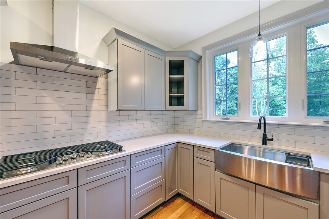 52 Pine Swamp Road Cumberland, RI 02864 - Photo 9 of 30