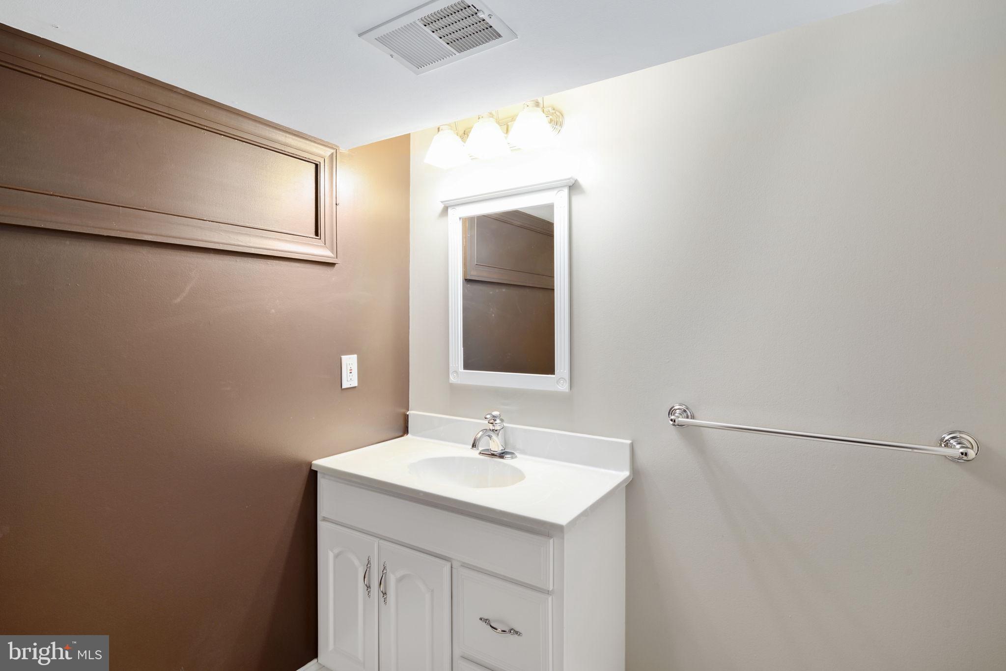 20 Llanberris Road Bala Cynwyd, PA 19004 - Photo 32 of 36 Gallery Image 32