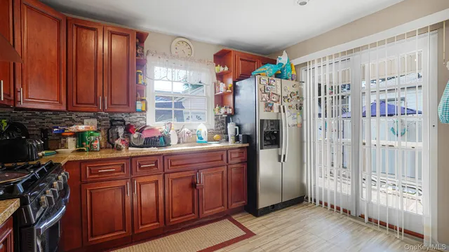 $950,000 | 94-16 215th Place | Queens Village