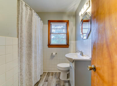 1095 Glenn Ridge Road Northwest Roanoke, VA 24017 - Photo 14 of 24 84B0EB80-991B-4F29-B9CA-4FC7CA4972BA