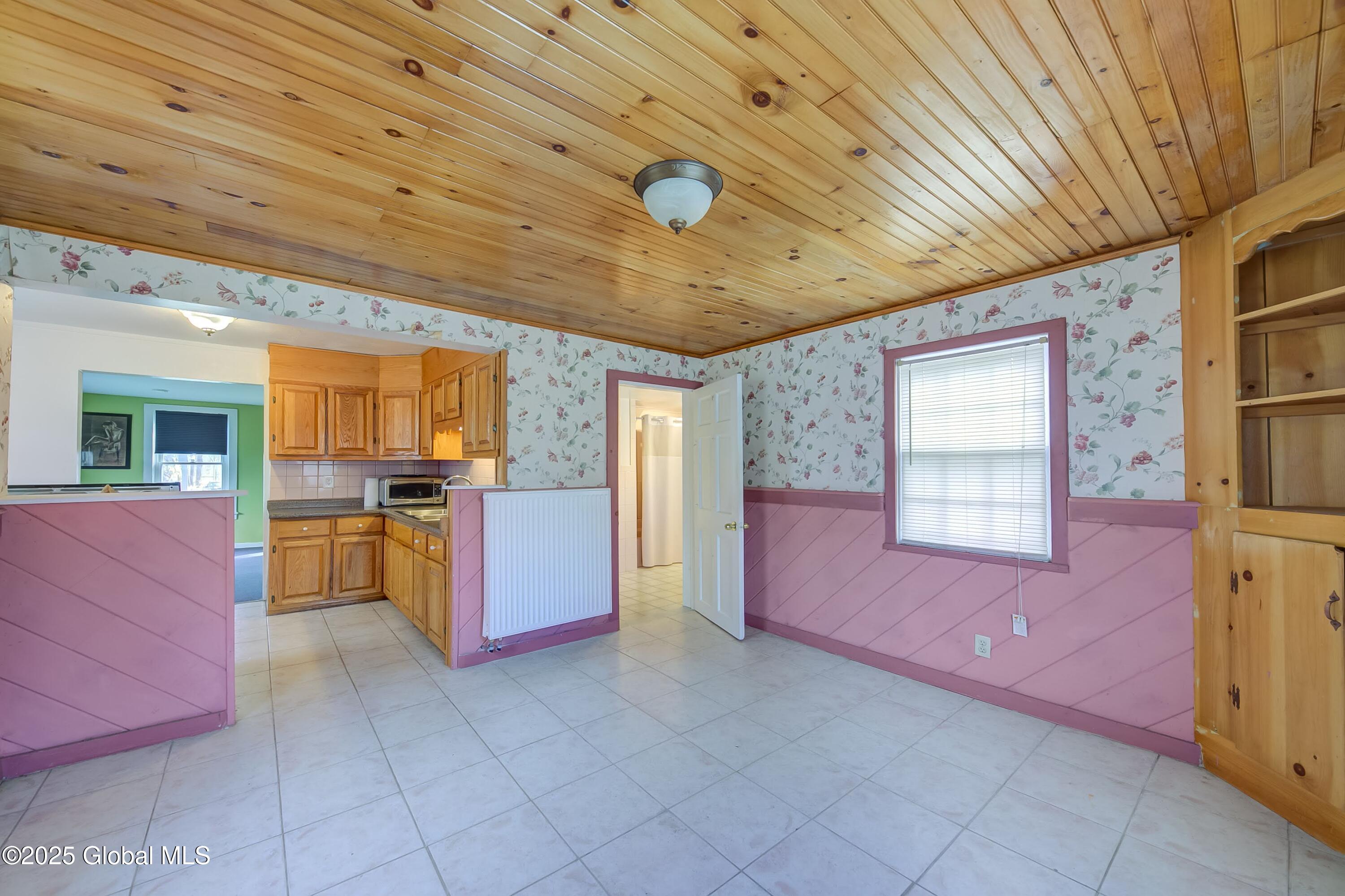 147 Parker Hall Road Kinderhook, NY 12130 - Photo 13 of 39 147 Park Hall-24