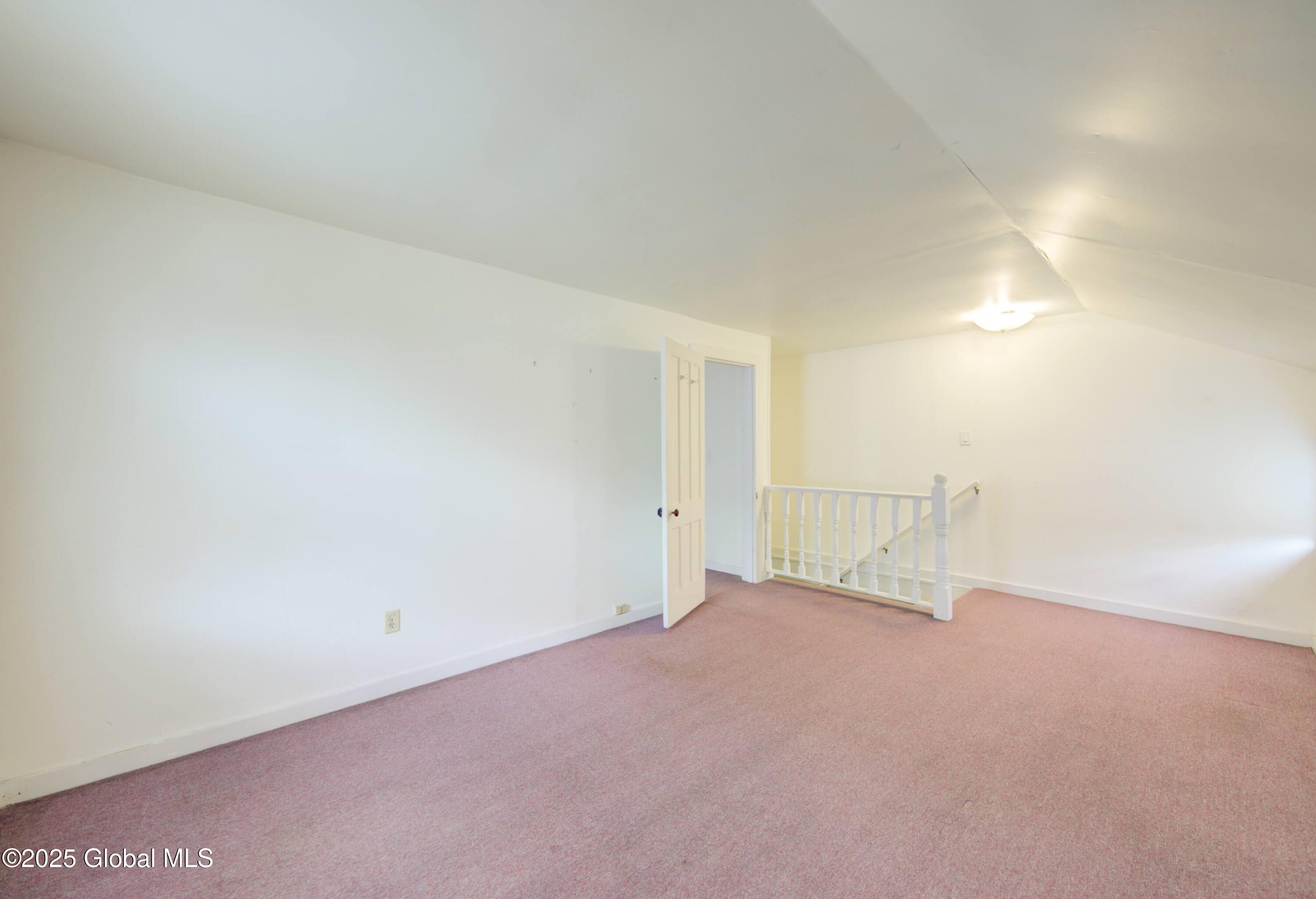 147 Parker Hall Road Kinderhook, NY 12130 - Photo 17 of 39 147 Park Hall-32