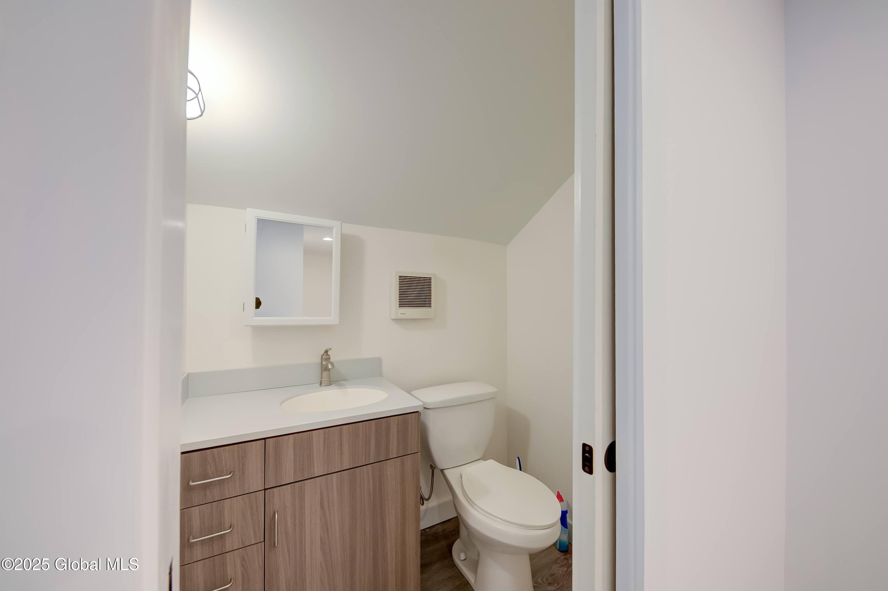 147 Parker Hall Road Kinderhook, NY 12130 - Photo 35 of 39 147 Park Hall-52