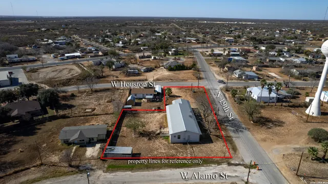 $140,000 | 303 North 19th Street, Carrizo Springs, TX 78834