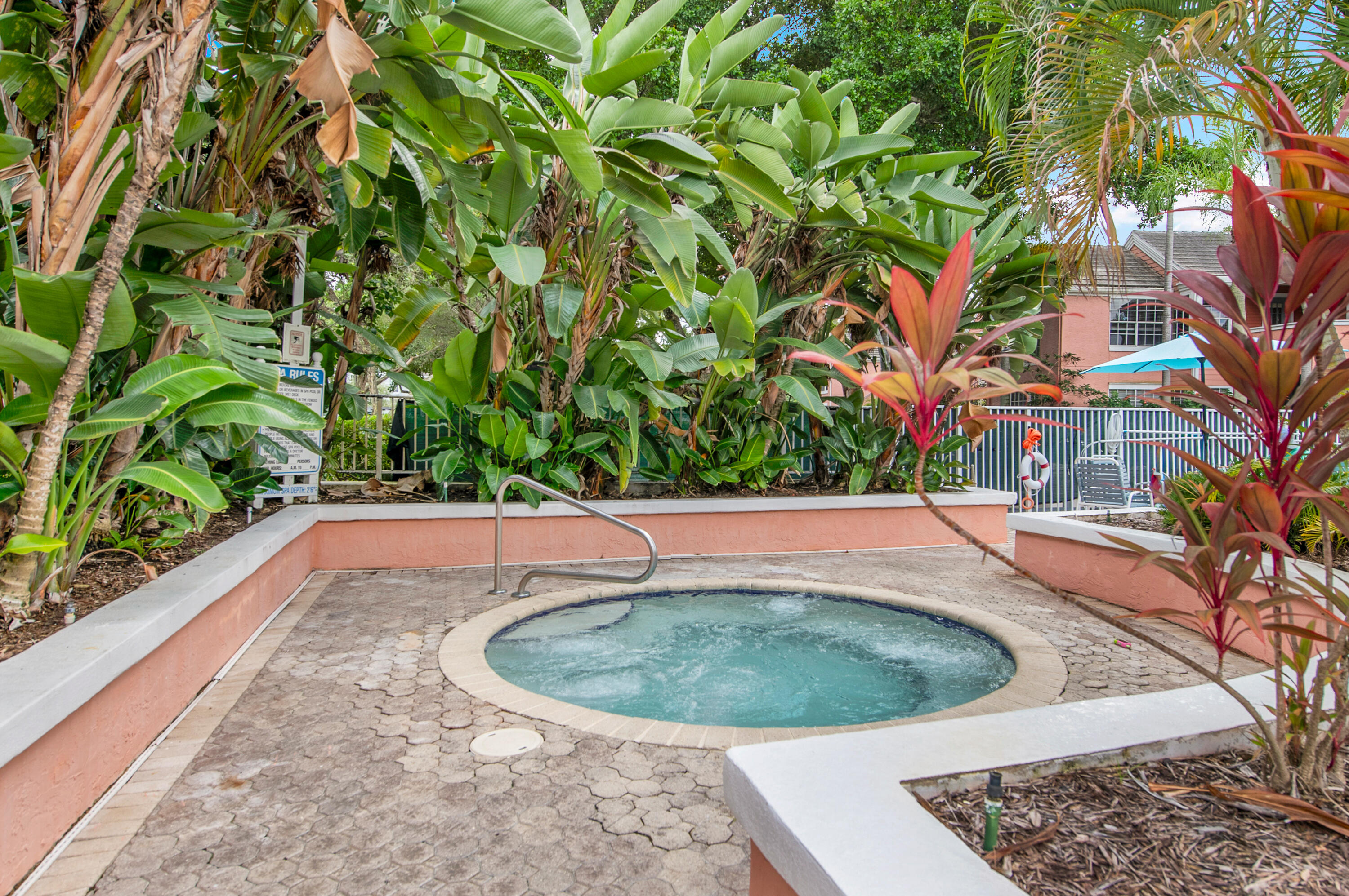 1125 Crystal Way, Unit F Delray Beach, FL 33444 - Photo 27 of 34 Hot Tub