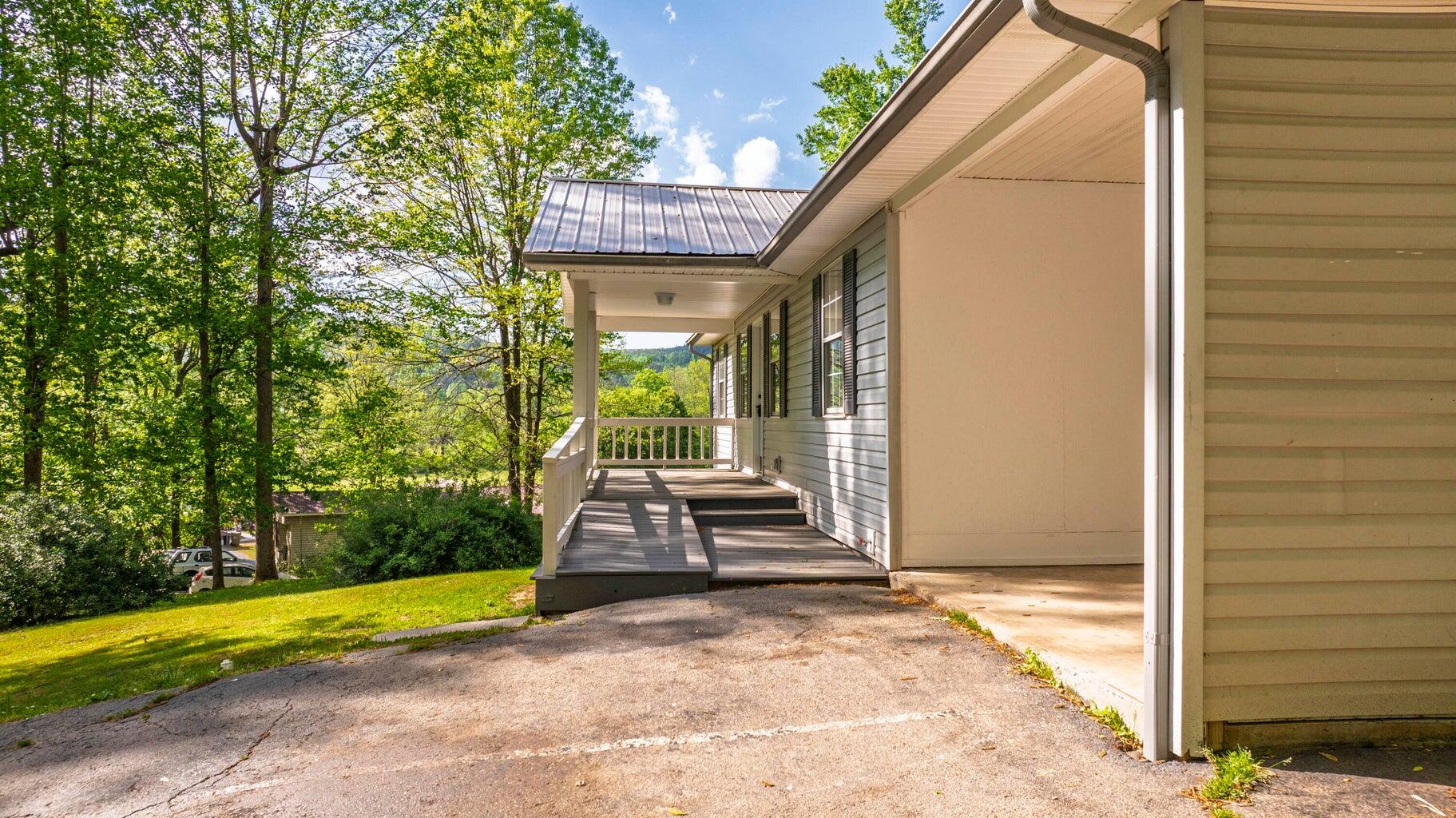 300 Hi Tech Lane Dayton, TN 37321 - Photo 33 of 34 Front of House