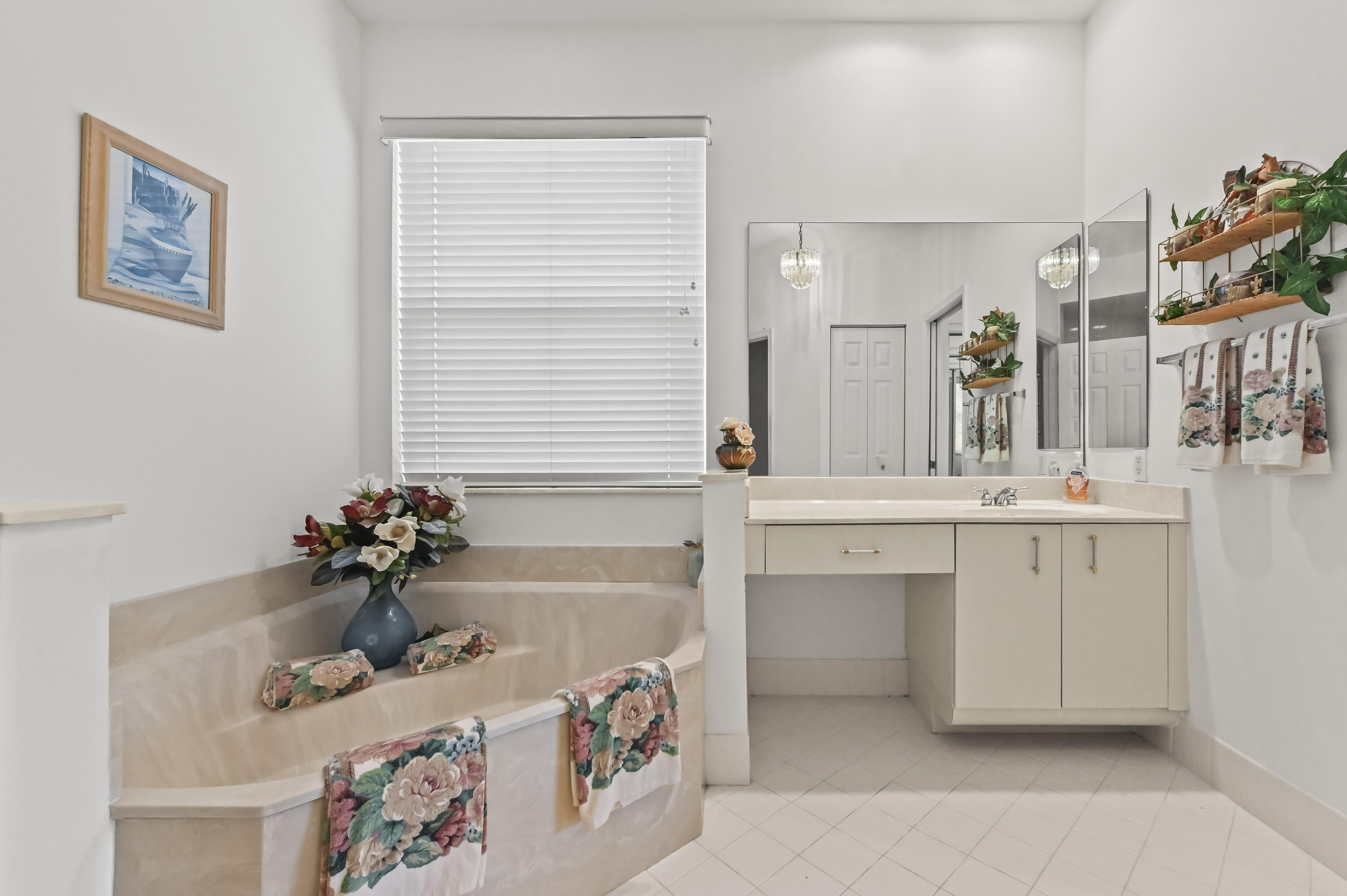 12697 Maypan Drive Boca Raton, FL 33428 - Photo 16 of 32 26 Bathroom 02