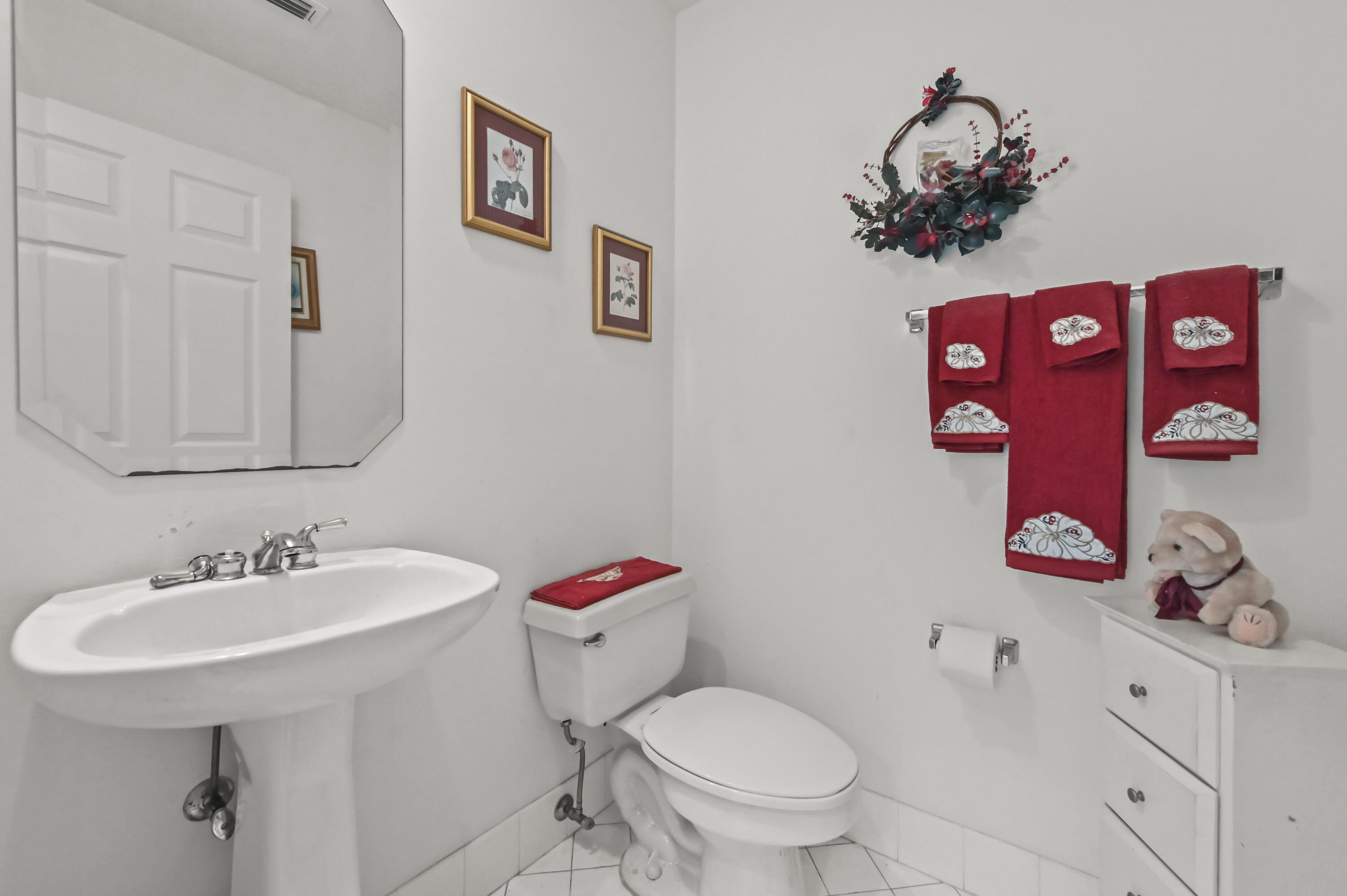 12697 Maypan Drive Boca Raton, FL 33428 - Photo 18 of 32 13 Bathroom 01