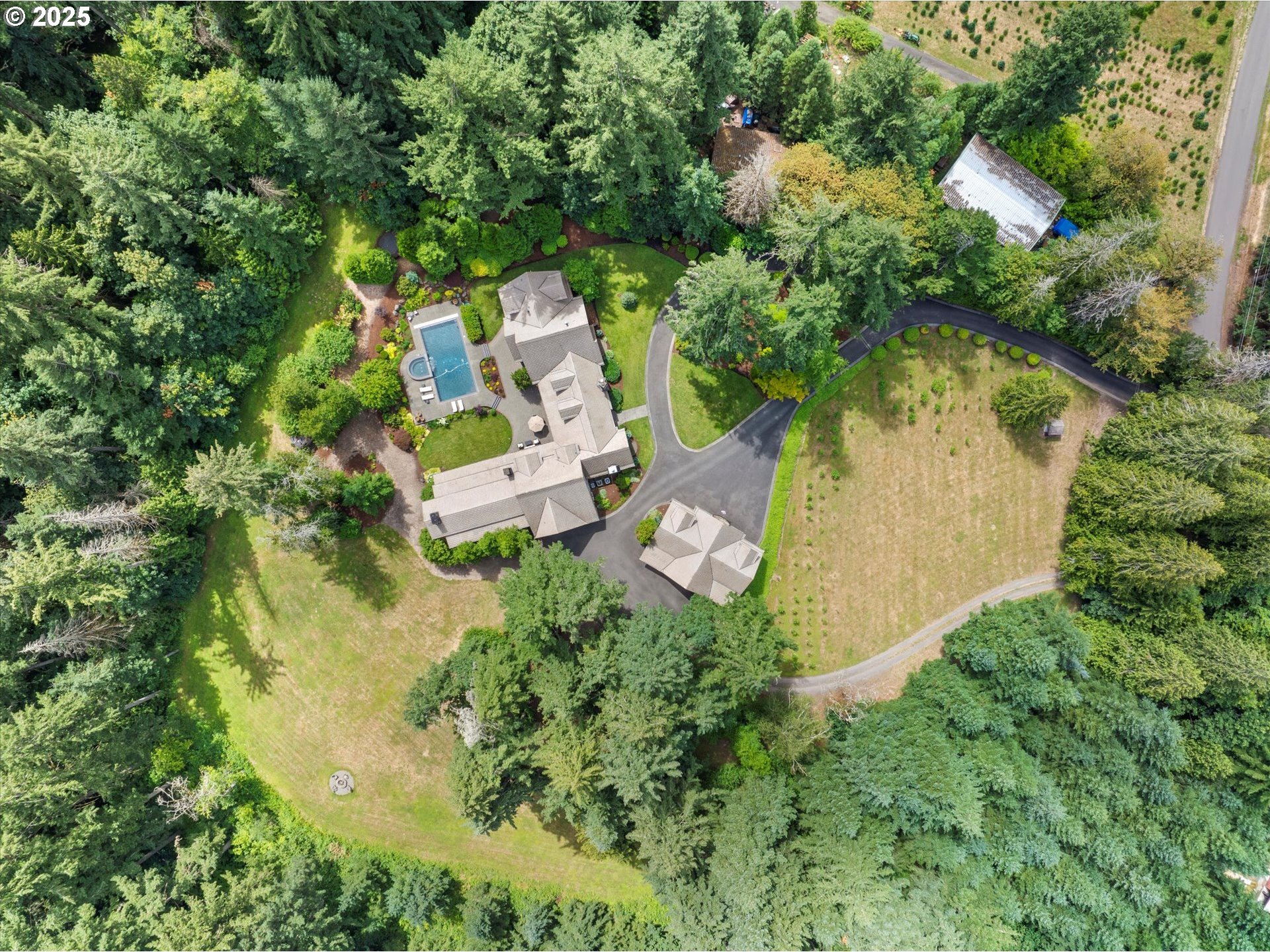 5564 Southwest Prosperity Park Road Tualatin, OR 97062 - Photo 46 of 47 Gallery Image 46