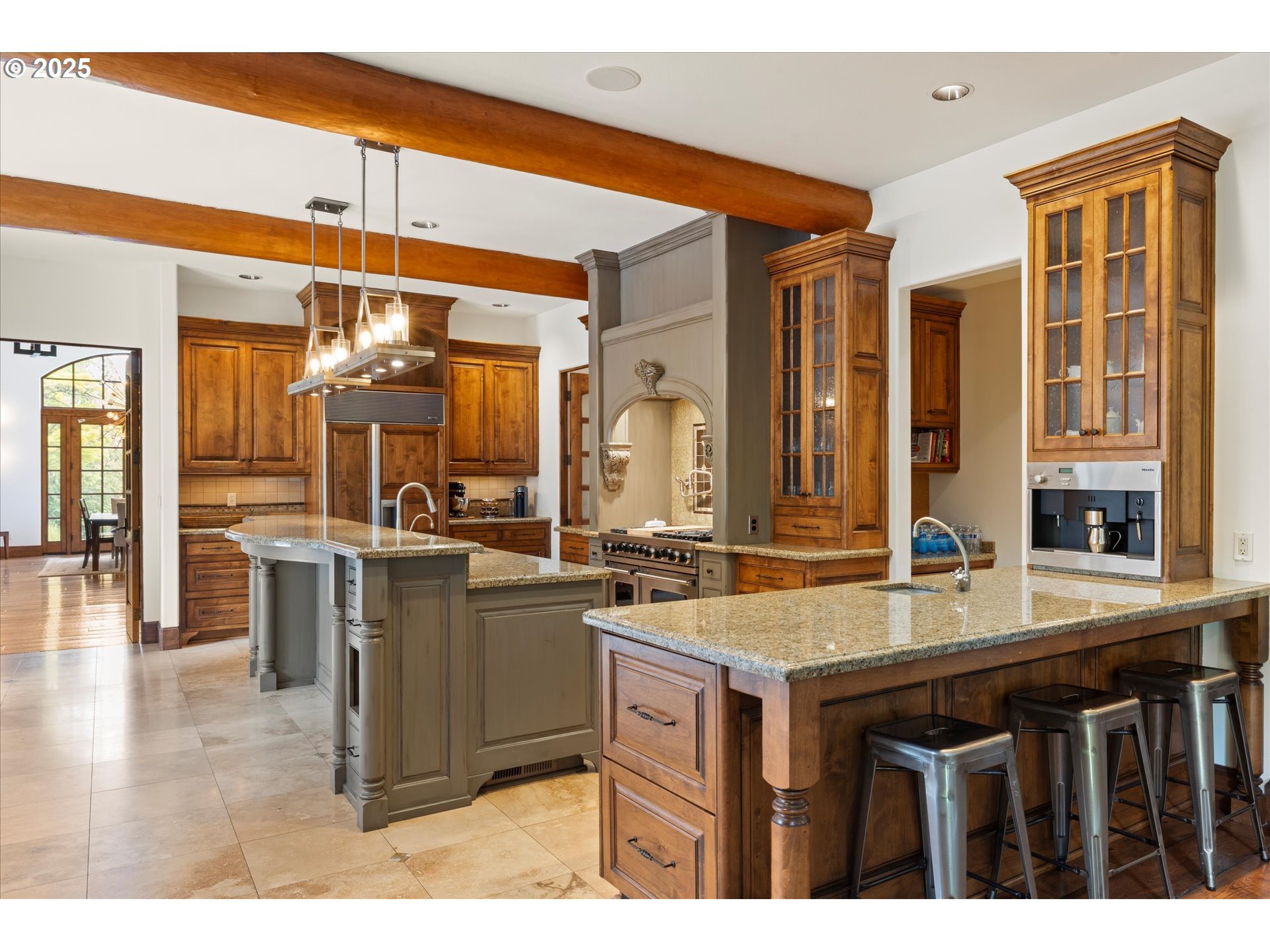 5564 Southwest Prosperity Park Road Tualatin, OR 97062 - Photo 5 of 47 Gallery Image 5