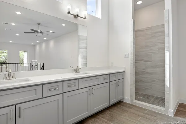 $1,500 | 155 North Rip Ford Road, Unit B, Spring Branch, TX 78070