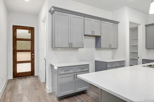 $1,500 | 155 North Rip Ford Road, Unit B, Spring Branch, TX 78070