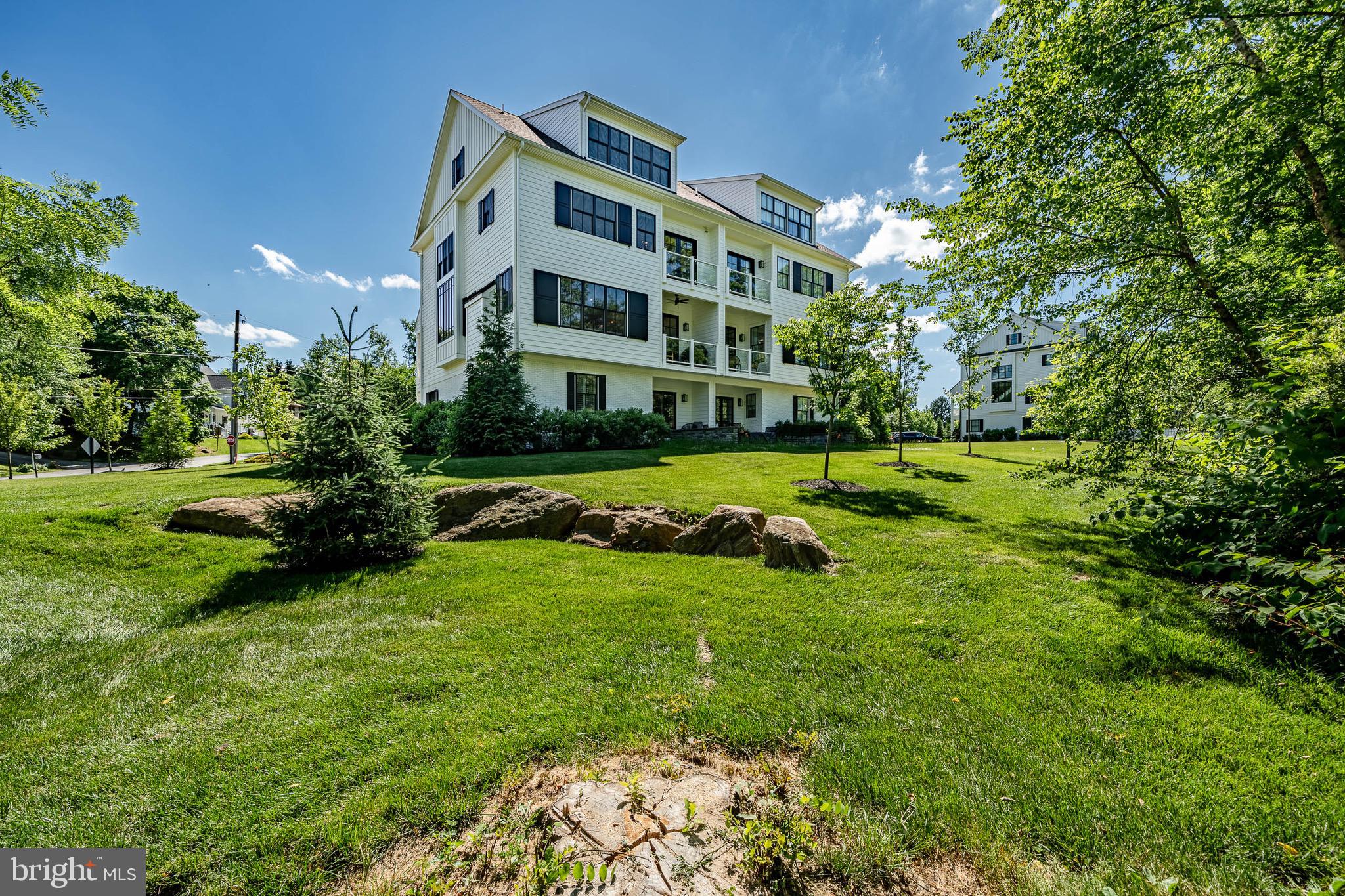 415 Maplewood Avenue Wayne, PA 19087 - Photo 3 of 47