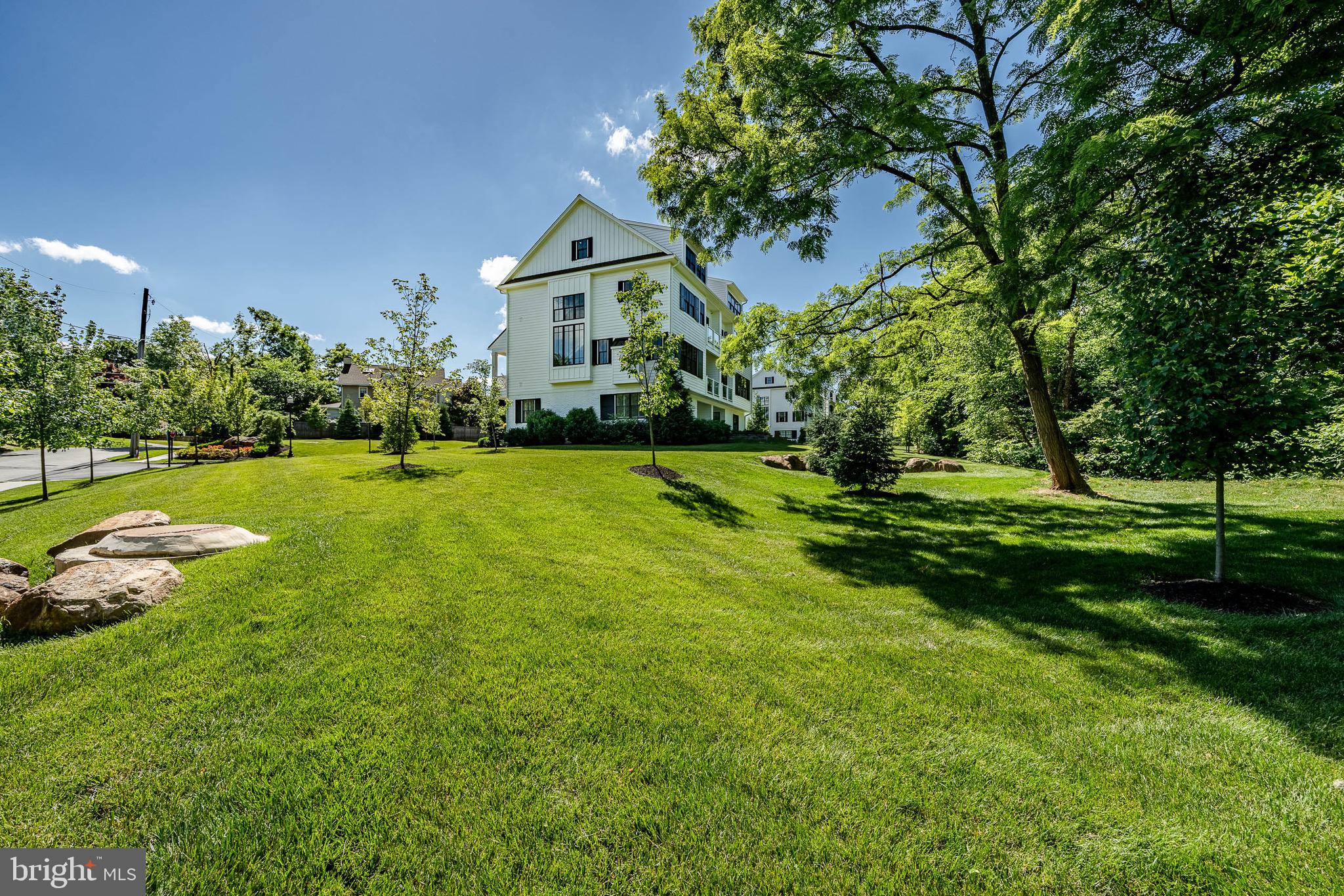 415 Maplewood Avenue Wayne, PA 19087 - Photo 4 of 47