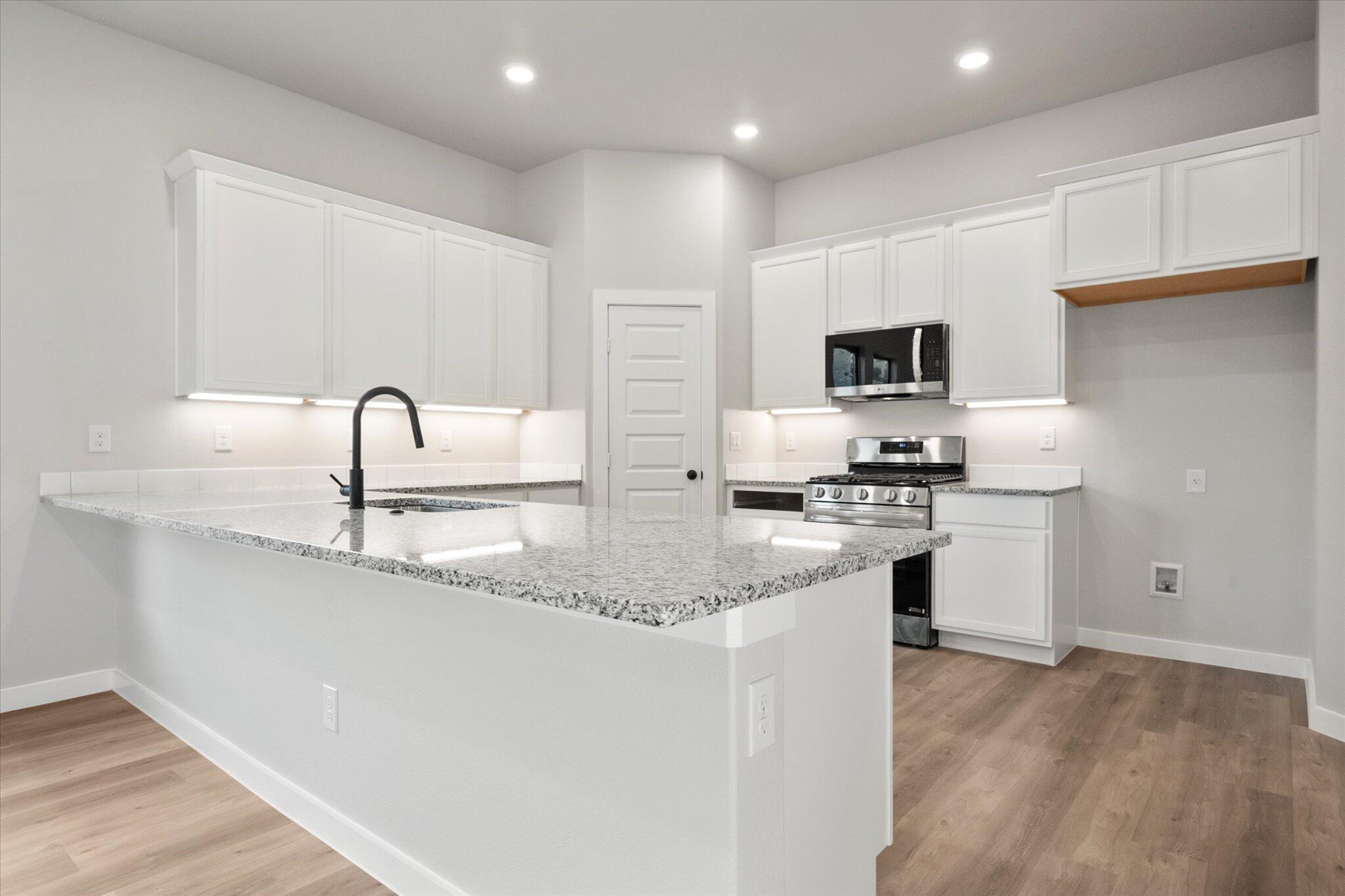 6815 54th Street Lubbock, TX 79407 - Photo 6 of 21 18-6815 54th_7067