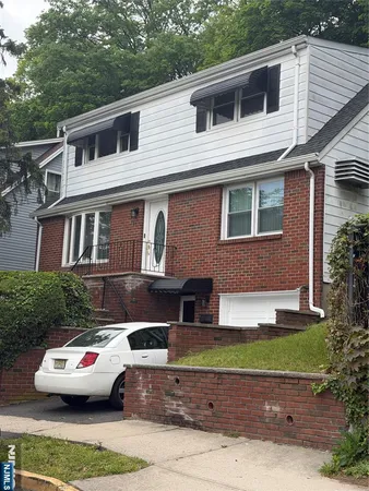 $1,850 | 387 Farnham Avenue, Unit 2, Lodi, NJ 07644