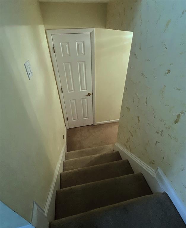 626 Orchid Lane Altamonte Springs, FL 32714 - Photo 19 of 24 a view of stairs